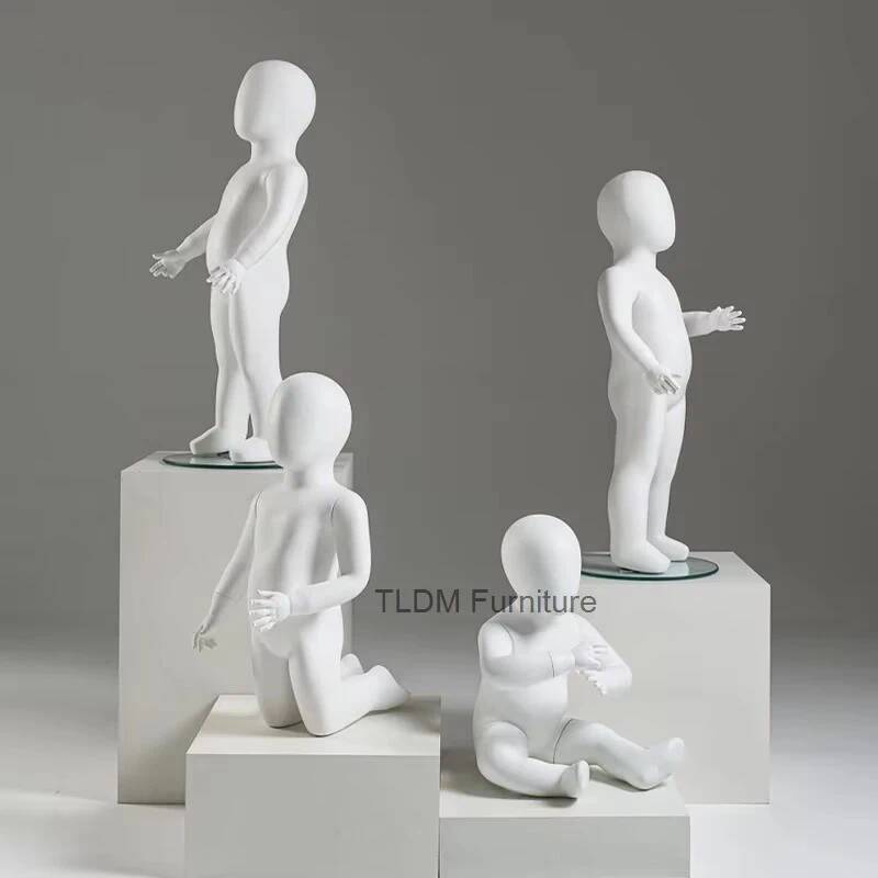 Baby Clothing Display Stand - مانيكان أطفال أبيض مطفأ اللمعة لعرض
