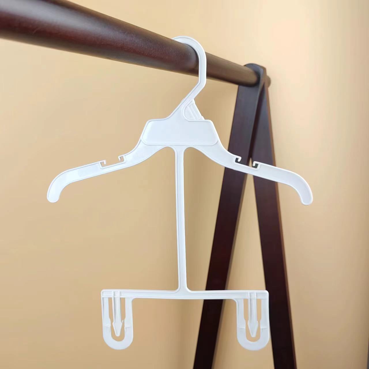 10 قطع من شماعات الملابس البلا - مراجعة Baby Clothing Display Stand وسعره