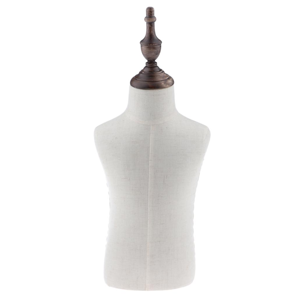 حامل عرض الجذع للأطفال بعمر عا - مراجعة Baby Clothing Display Stand وسعره