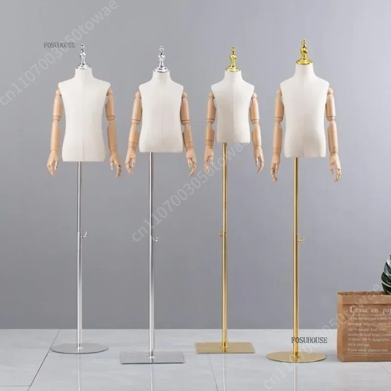 مانيكان أطفال بجسم علوي مع أذر - مراجعة Baby Clothing Display Stand وسعره