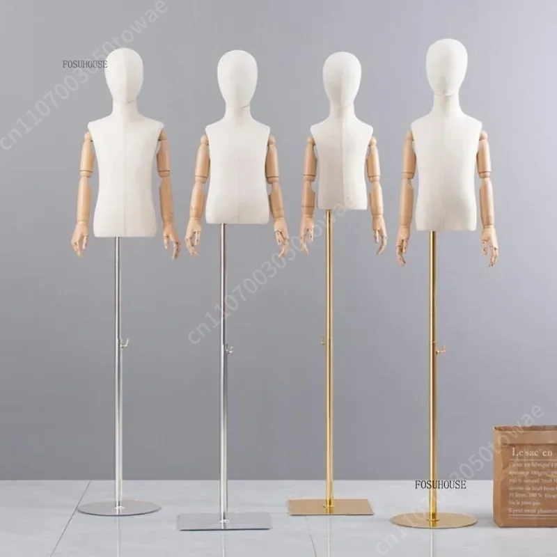 مانيكان أطفال بجسم علوي مع أذر - مراجعة Baby Clothing Display Stand وسعره