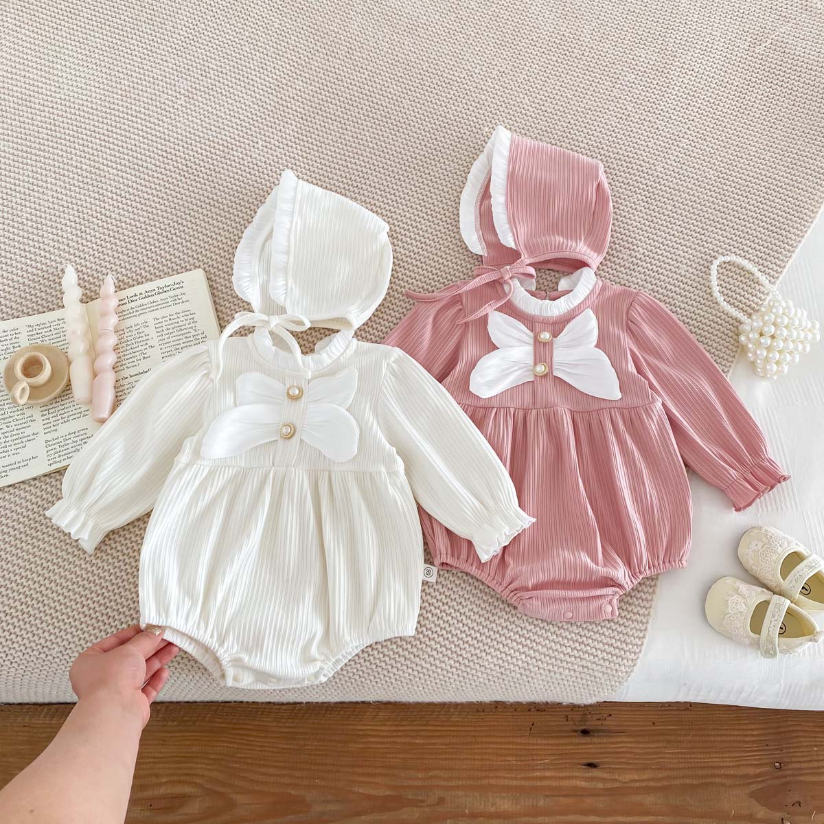 الخريف الطفل رومبير مع قبعة كب - مراجعة Baby Clothing Display Stand وسعره